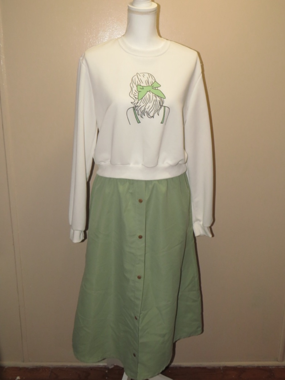 SHEIN Girl’s White Sweatshirt & Sage Green Midi Skirt Matching Set. Size 16 yrs